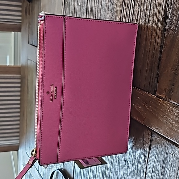 kate spade Handbags - Kate Spade clutch
